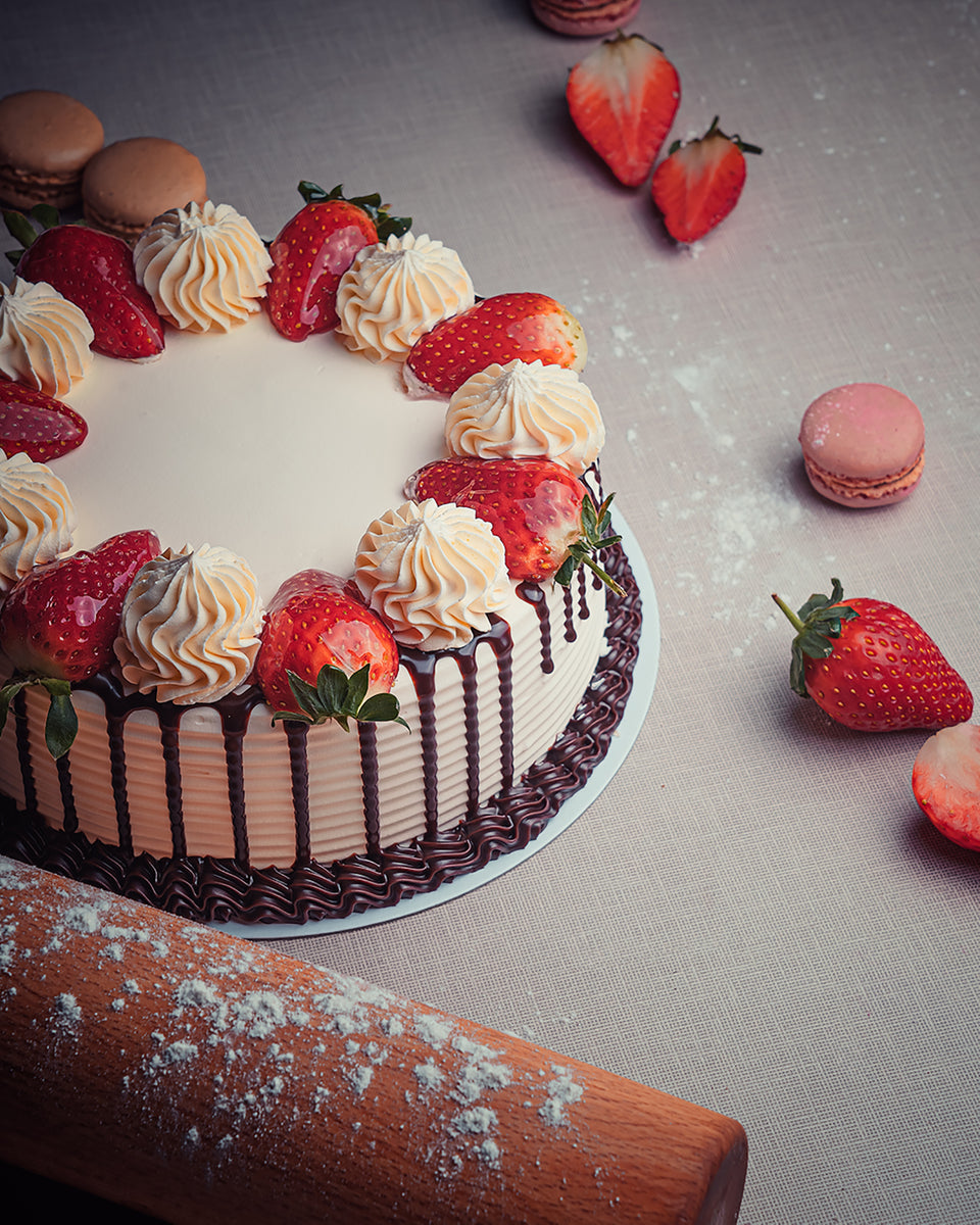 Fresh Cream Drip Cake Fresh Strawberries Starbake Patisseries