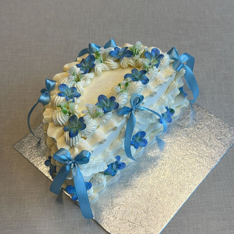 8" Half Floral & Bow Vintage Cake