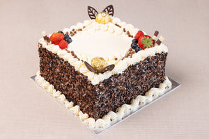 
                  
                    6" Fresh Cream Cake
                  
                