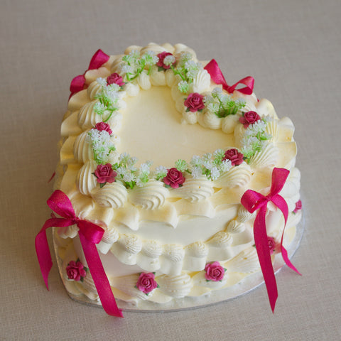 Floral Vintage Heart Cake