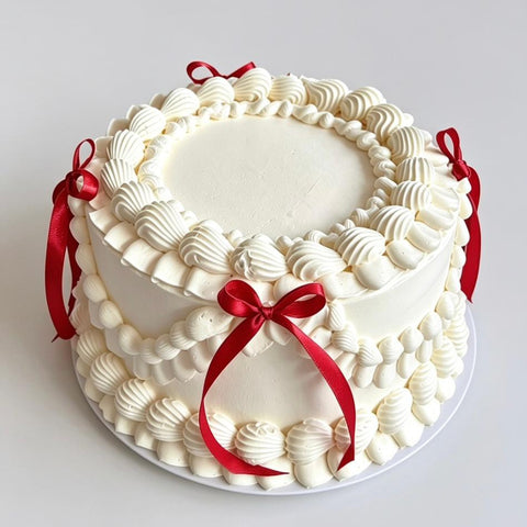 Vintage Round Bow Cake