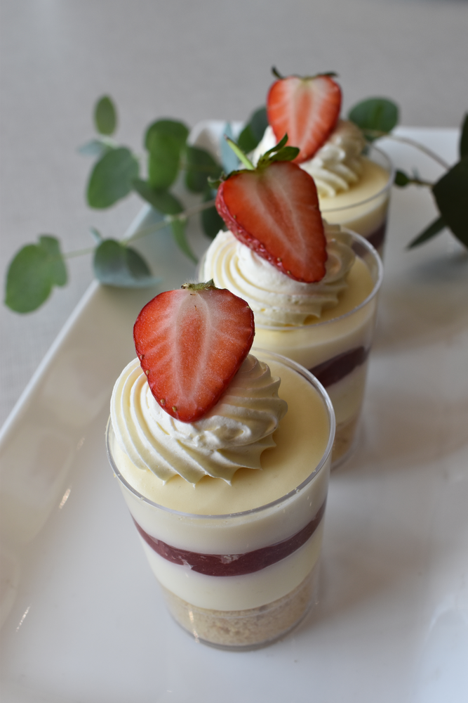 Mini Cheesecakes: Strawberry Shorts (18pcs)