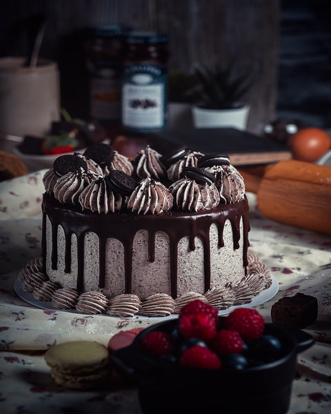 6" Oreo Drip Cake